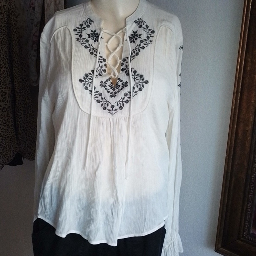 H & M Embroidered Peasant Shirt - Picture 2 of 6